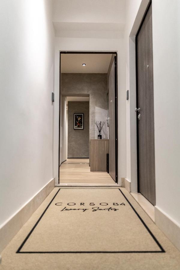 Corso 84 Luxury Suites เปสการา ภายนอก รูปภาพ