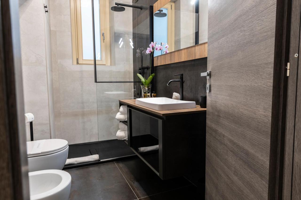 Corso 84 Luxury Suites เปสการา ภายนอก รูปภาพ