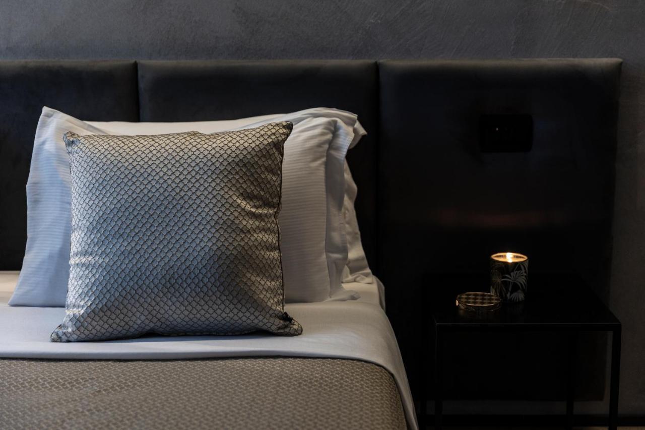 Corso 84 Luxury Suites เปสการา ภายนอก รูปภาพ