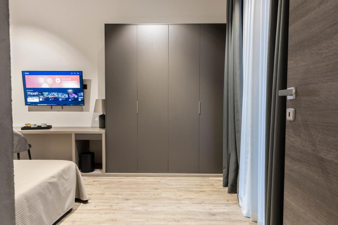 Corso 84 Luxury Suites เปสการา ภายนอก รูปภาพ
