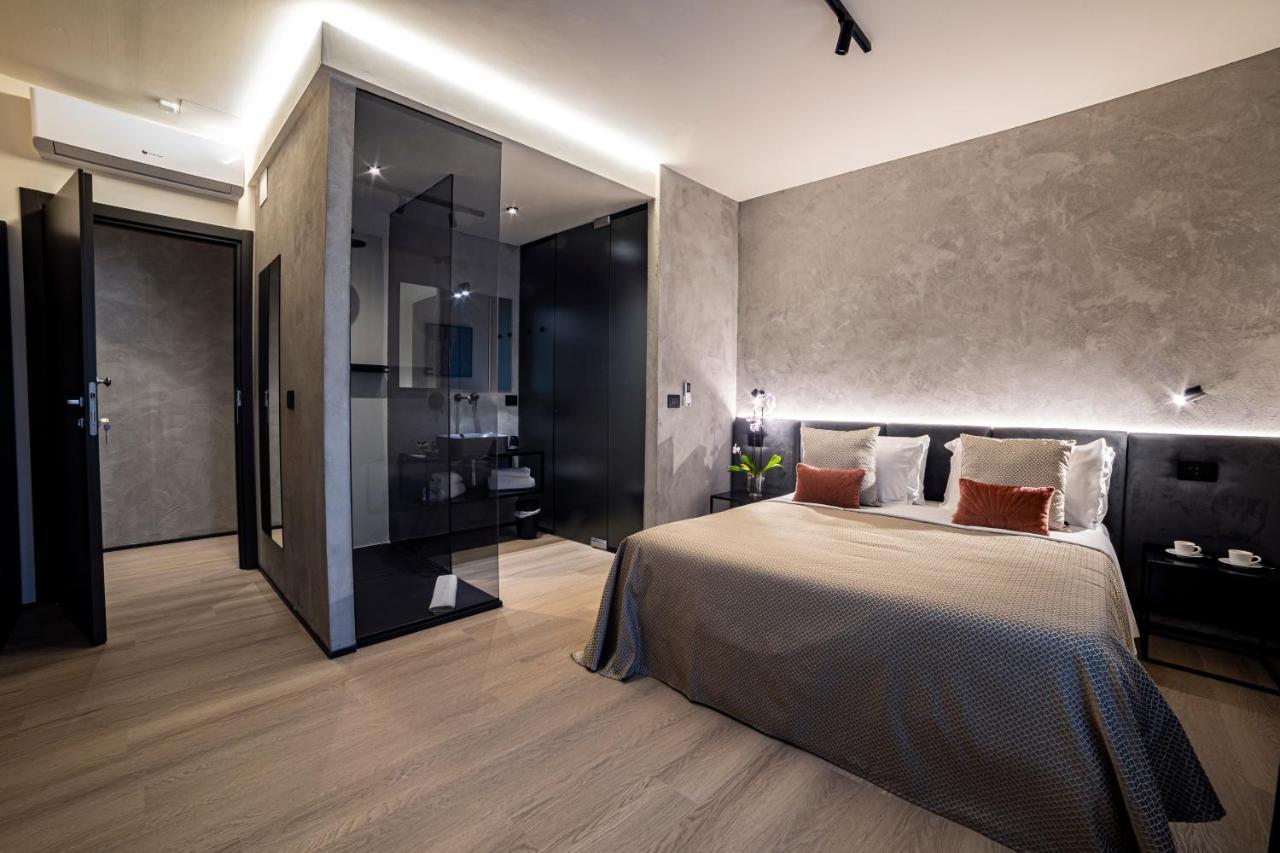 Corso 84 Luxury Suites เปสการา ภายนอก รูปภาพ