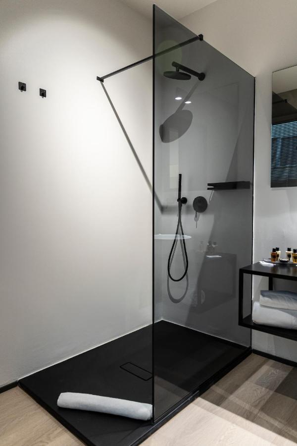 Corso 84 Luxury Suites เปสการา ภายนอก รูปภาพ